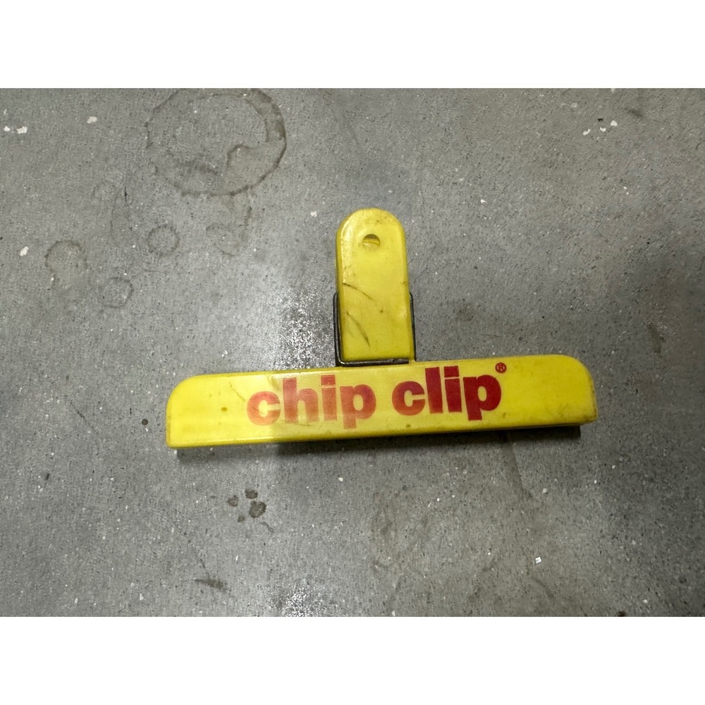 Vintage Chip Clip Bag Sealer Yellow Red Logo Kitchen Accessory 6 Inch